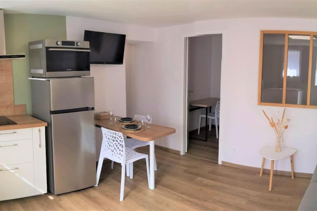 T1 Bis Proche Marais Avec Garage A Moto Bourges Exterior foto